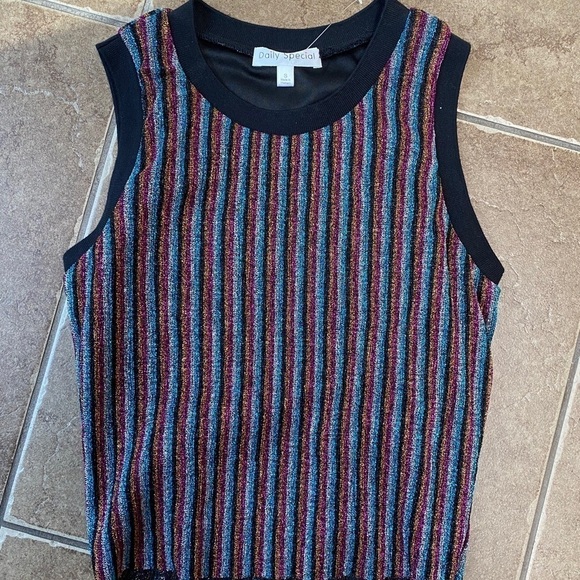 NWOT multi color Striped glitter crop top size S - Picture 1 of 3